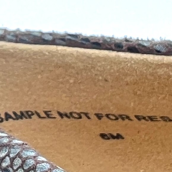 Trotters Womens Size 6 Brown Beige Textile Low Kitten Comfort Heels Pumps Shoes - Picture 14 of 14